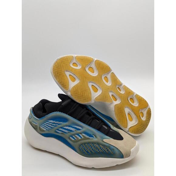 Adidas Yeezy 700 V3 Arzareth G54850 Blue White Black Mens Size 8.5 / Womens 10